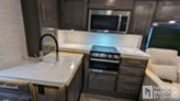 bottom-slider-img
