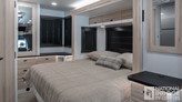bottom-slider-img