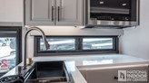 bottom-slider-img